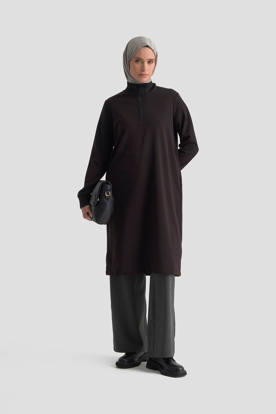 Yarım Fermuarlı Dik Yaka Uzun Kollu Rahat Kesim Basic Uzun Tunik 107 Cm Boy Siyah 26KT456