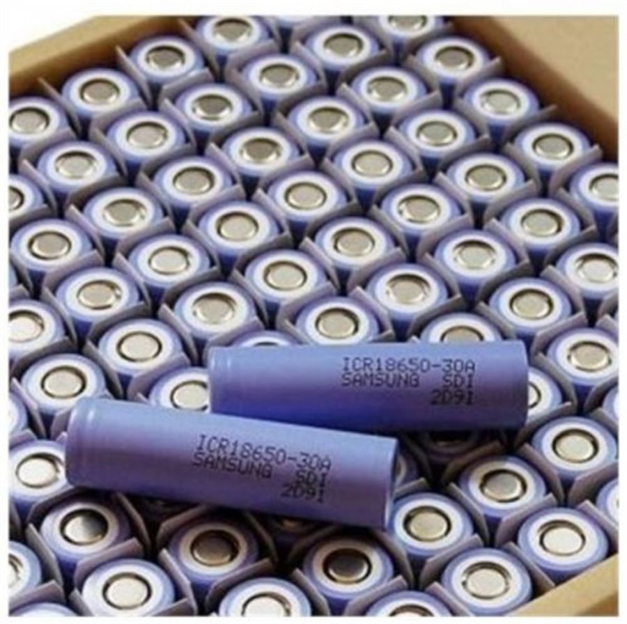 Samsung ICR18650-30A 3.7V 3000mAh Şarj Edilebilir Li-ion Pil