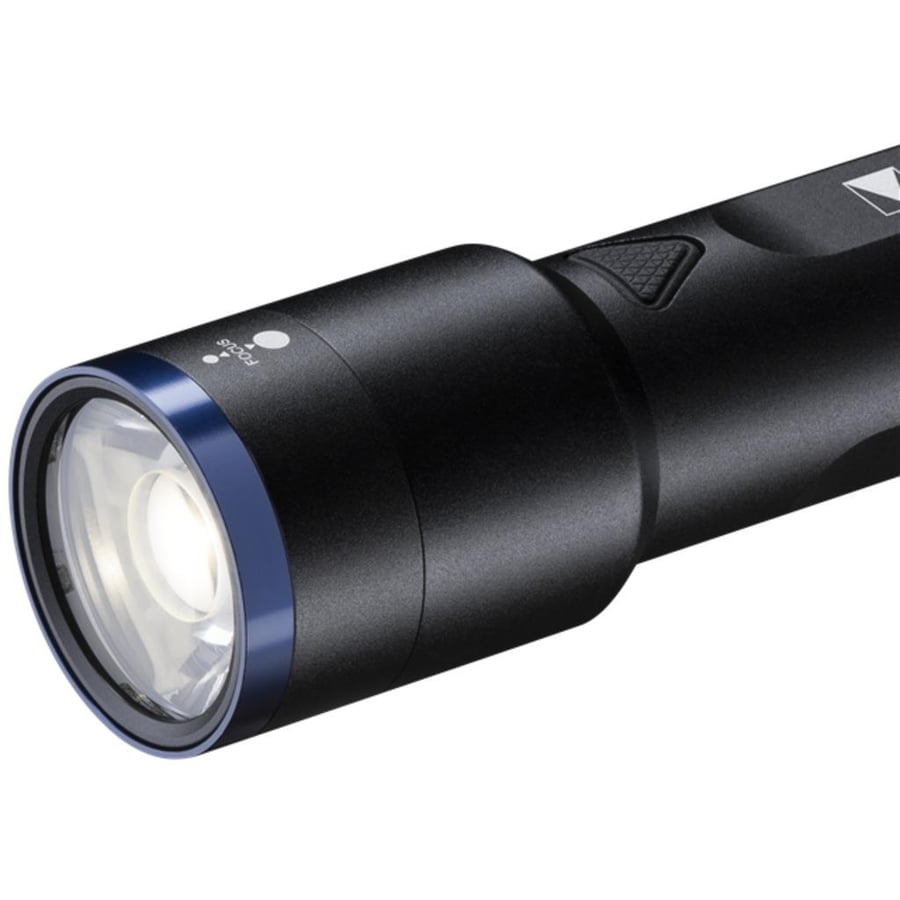 Varta Night Cutter F30R Şarj Edilebilir LED El Feneri – 18901