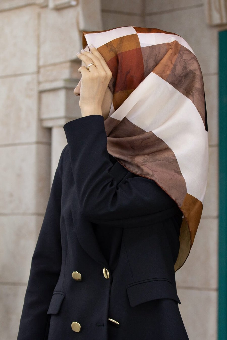 Twill Mermer Desenli Taba Renkli 90x90 Eşarp (İpek İçermez) Kenar Dikiş Şekli El Dikişli