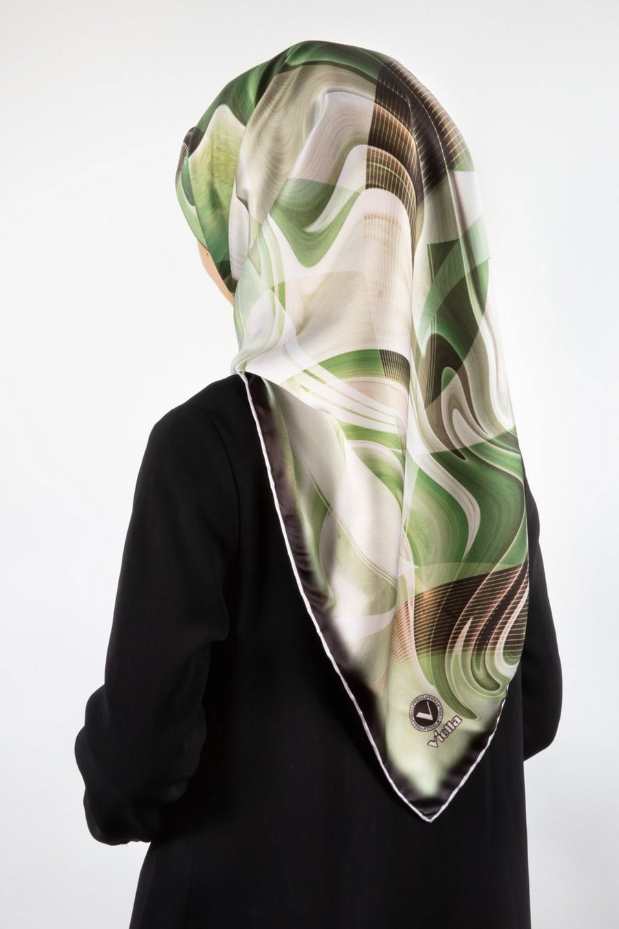 Twill Soyut Dalga Desenli Zümrüt Yeşili Renkli 90x90 Eşarp (İpek İçermez) Dikim Şekli : El Dikişi