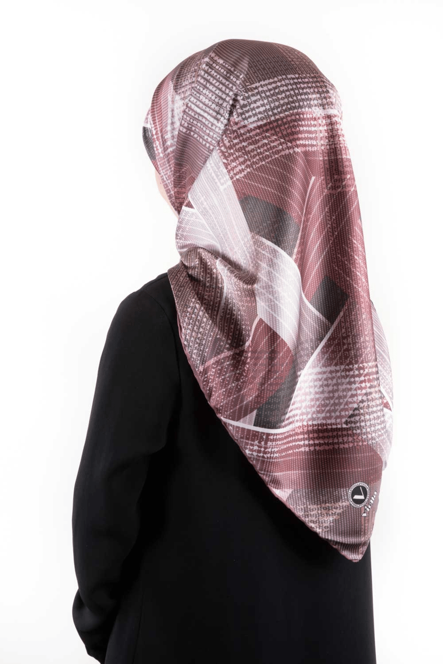 Twill Dokulu Geometrik Desenli Pudra Renkli 90x90 Eşarp (İpek İçermez) Kenar Dikiş Şekli El Dikişli