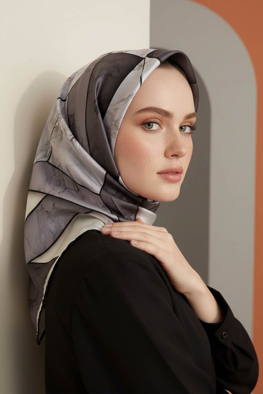 Rayon Mermer Desenli Siyah - Krem Renkli 90x90 Eşarp (İpek İçermez) Kenar Dikiş Şekli El Dikişli