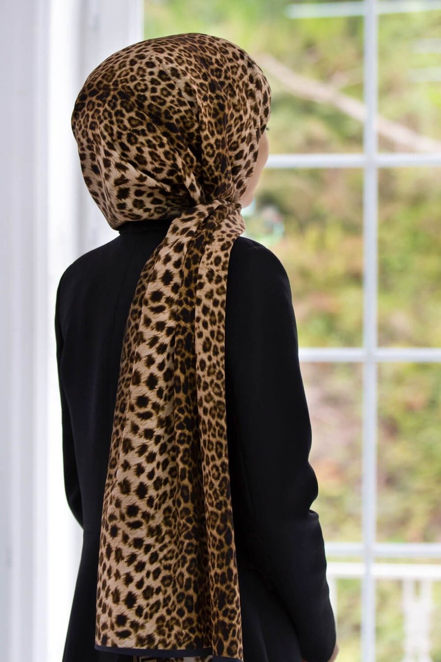 LÜKS MEDİNE BAROK BARDÜRLÜ LEOPAR DESENLİ HARDAL - SİYAH RENKLİ 75X195 KIRIŞMAZ ŞAL MOSS KREP DİKİŞ TİPİ İTALYAN DİKİŞLİ