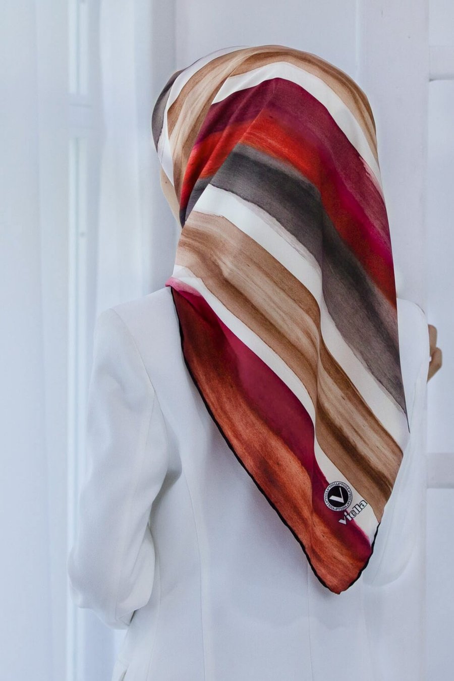 Twill Suluboya Çizgi Desenli Bordo - Vizon Renkli 90x90 Eşarp (İpek İçermez) Kenar Dikiş Şekli El Dikişli