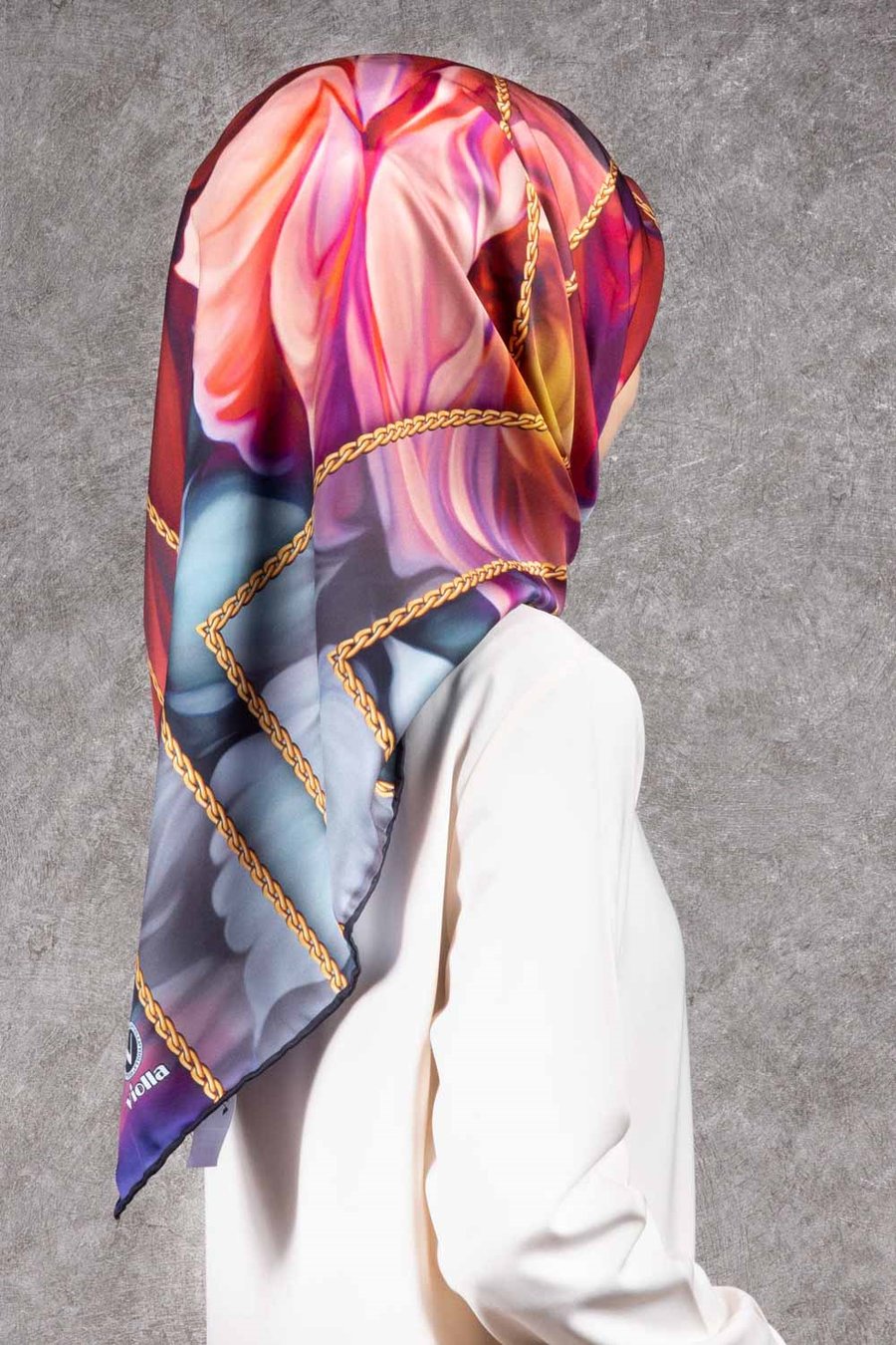 Twill Gül Desenli Kırmızı - Bebe Mavisi Renkli 90x90 Eşarp (İpek İçermez) Kenar Dikiş Şekli El Dikişli