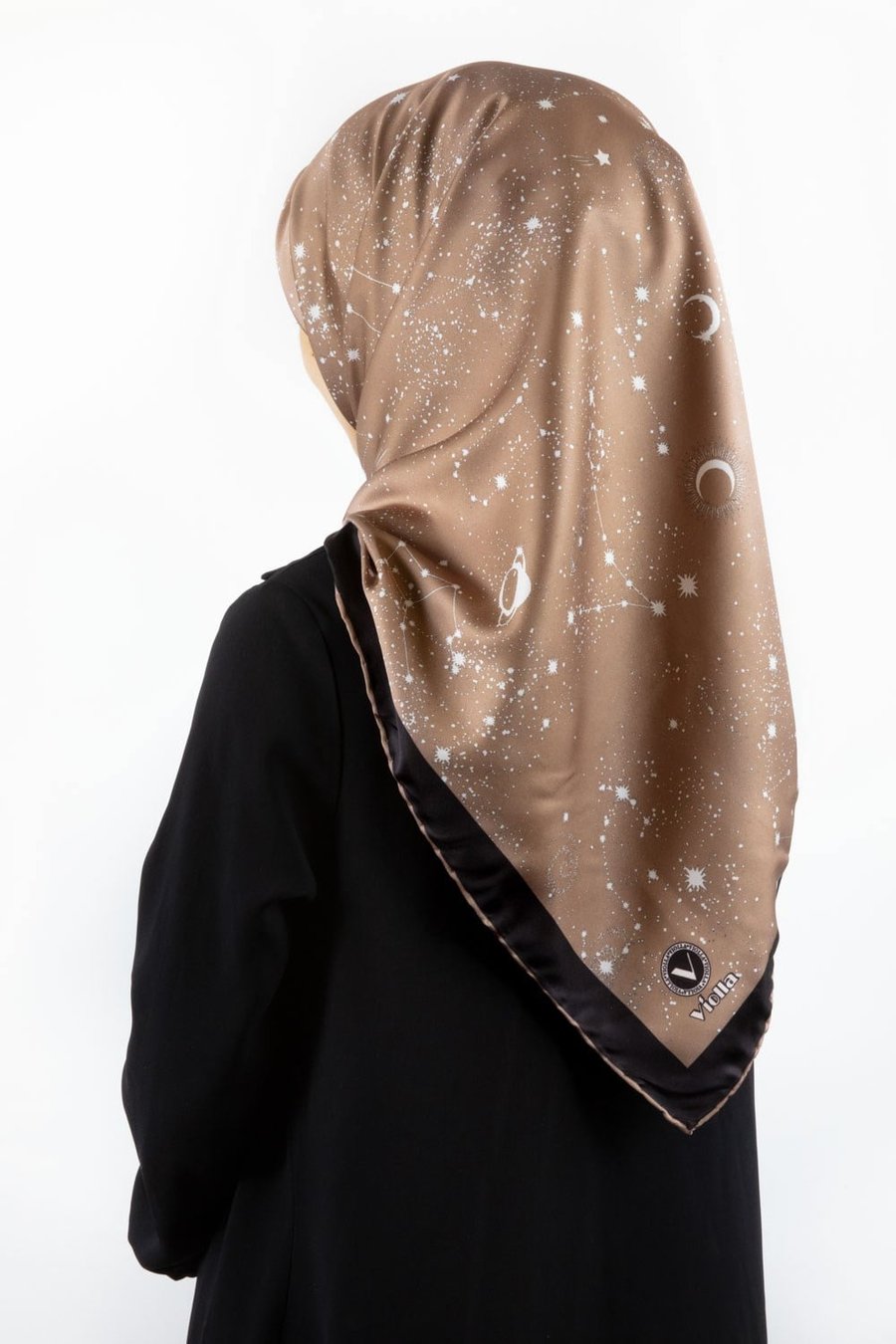Twill Galaksi Desenli Bej Renkli 90x90 Eşarp (İpek İçermez) Kenar Dikiş Şekli El Dikişli
