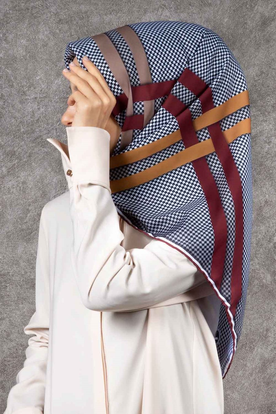 Twill Çizgili Pötikareli Çizgili Desenli Bordo - Bej Renkli 90x90 Eşarp (İpek İçermez)