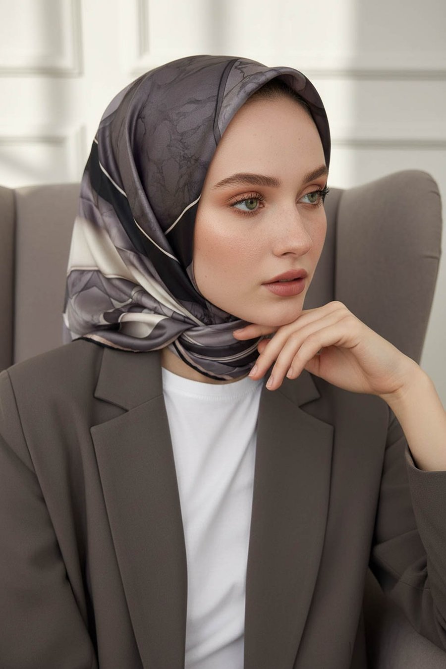 Rayon Geometrik Mermer Desenli Gri Renkli 90x90 Eşarp (İpek İçermez) Kenar Dikiş Şekli El Dikişli