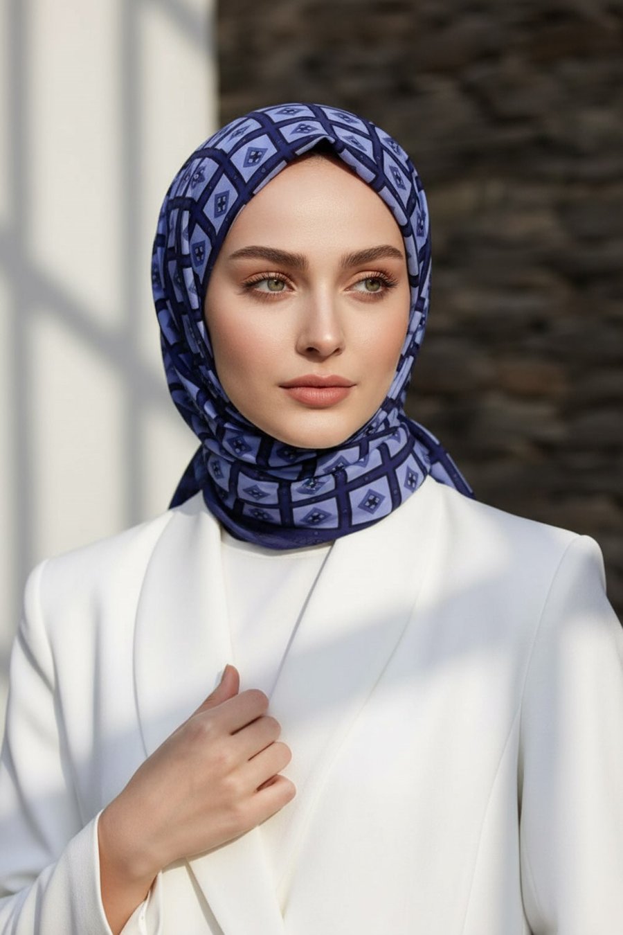 KREP KARE DESENLİ LACİVERT - İNDİGO RENKLİ 75X195 KIRIŞMAZ ŞAL