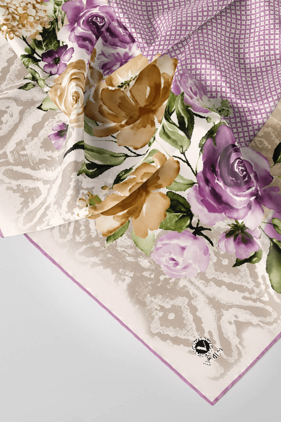 Twill Çiçek Desenli Lila Renkli 90x90 Eşarp (İpek İçermez) Kenar Dikiş Şekli El Dikişli