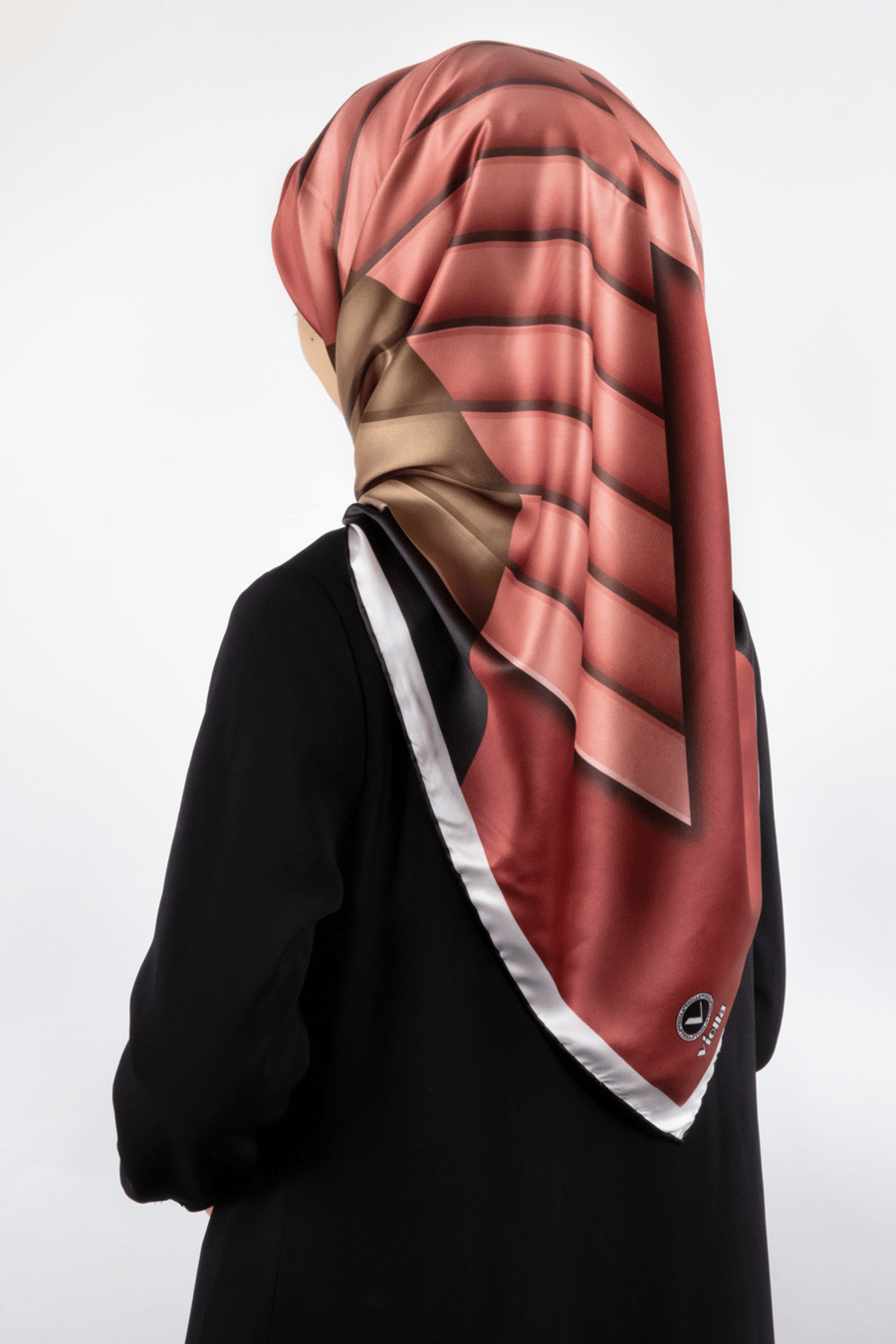 Rayon Zikzak Çizgi Desenli Gül Kurusu Renkli 90x90 Eşarp (İpek İçermez) Dikim Şekli : El Dikişi