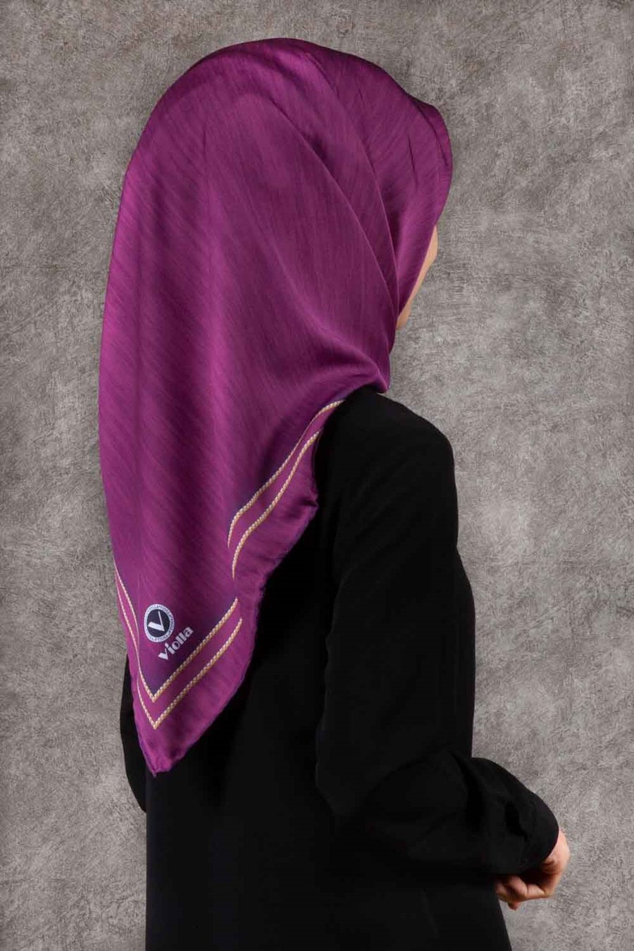 Twill Efektli Bordür Desenli Fuşya Renkli 90x90 Eşarp (İpek İçermez) Dikim Şekli : El Dikişi