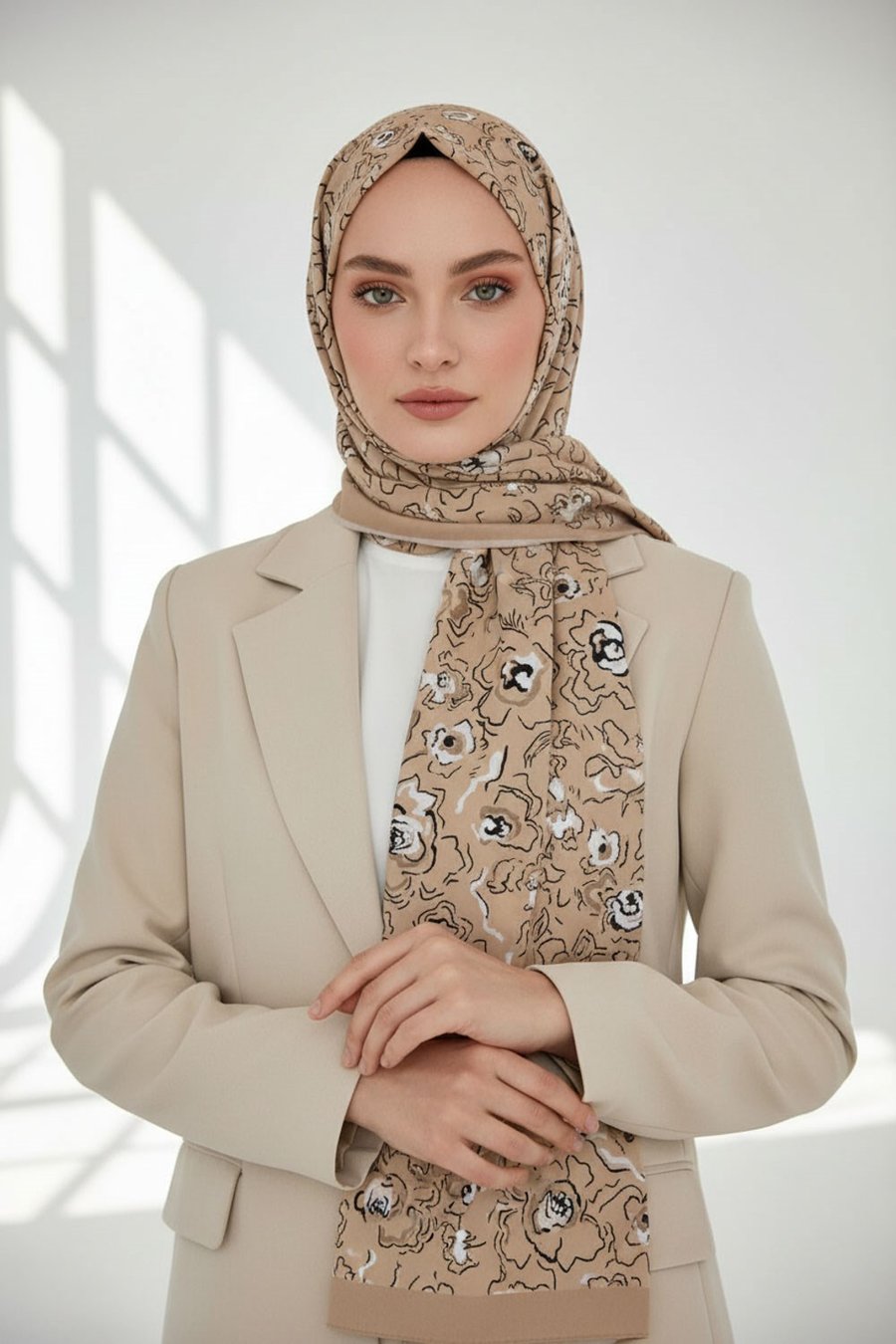 KREP ÇİÇEKLİ BEJ - KREM RENKLİ 75X195 KIRIŞMAZ ŞAL