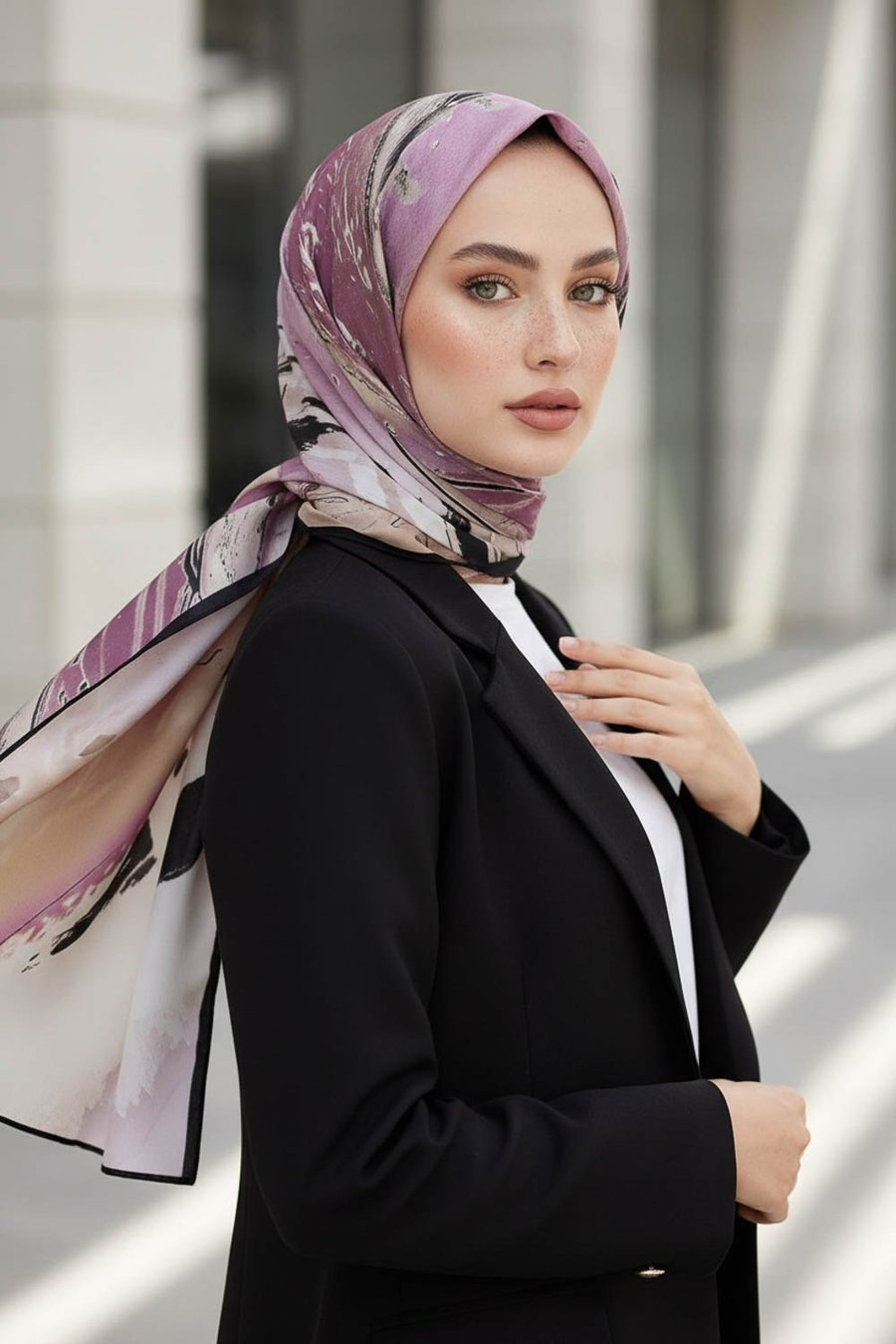 KREP BATİK DESENLİ PUDRA - SİYAH RENKLİ 75X195 KIRIŞMAZ ŞAL
