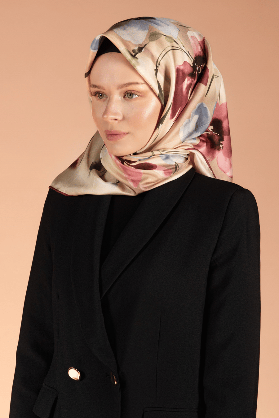%100 Twill İpek Çiçek Desenli Bebe Mavisi - Gül Kurusu Renkli 90x90 Dikim Şekli : El Dikişi Eşarp