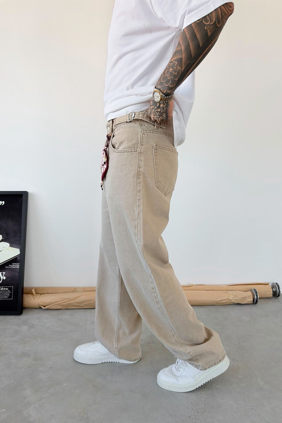 Bej Aksesuar Detaylı Baggy Pantolon