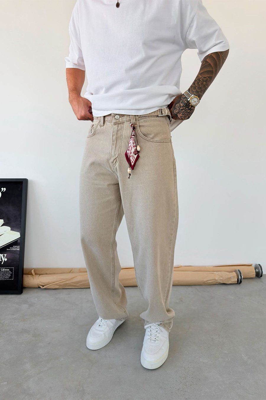 Bej Aksesuar Detaylı Baggy Pantolon