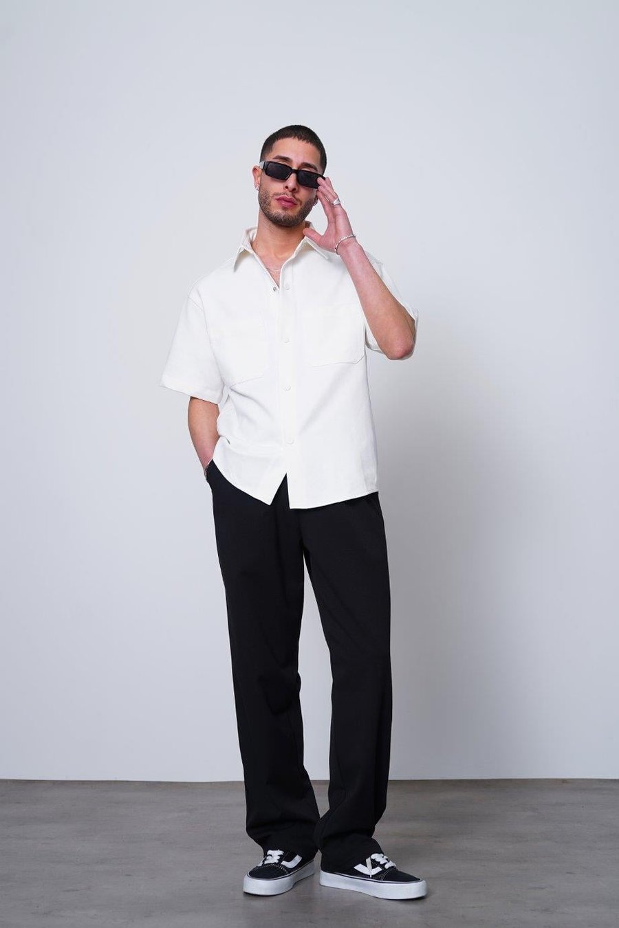 Beyaz Beyaz Ön Cep Detay Basic ZA Oversize Gömlek