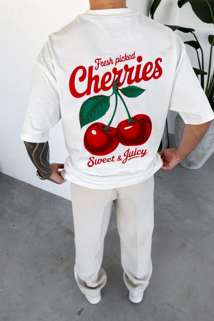 Beyaz Cherries Baskılı Oversize Tişört