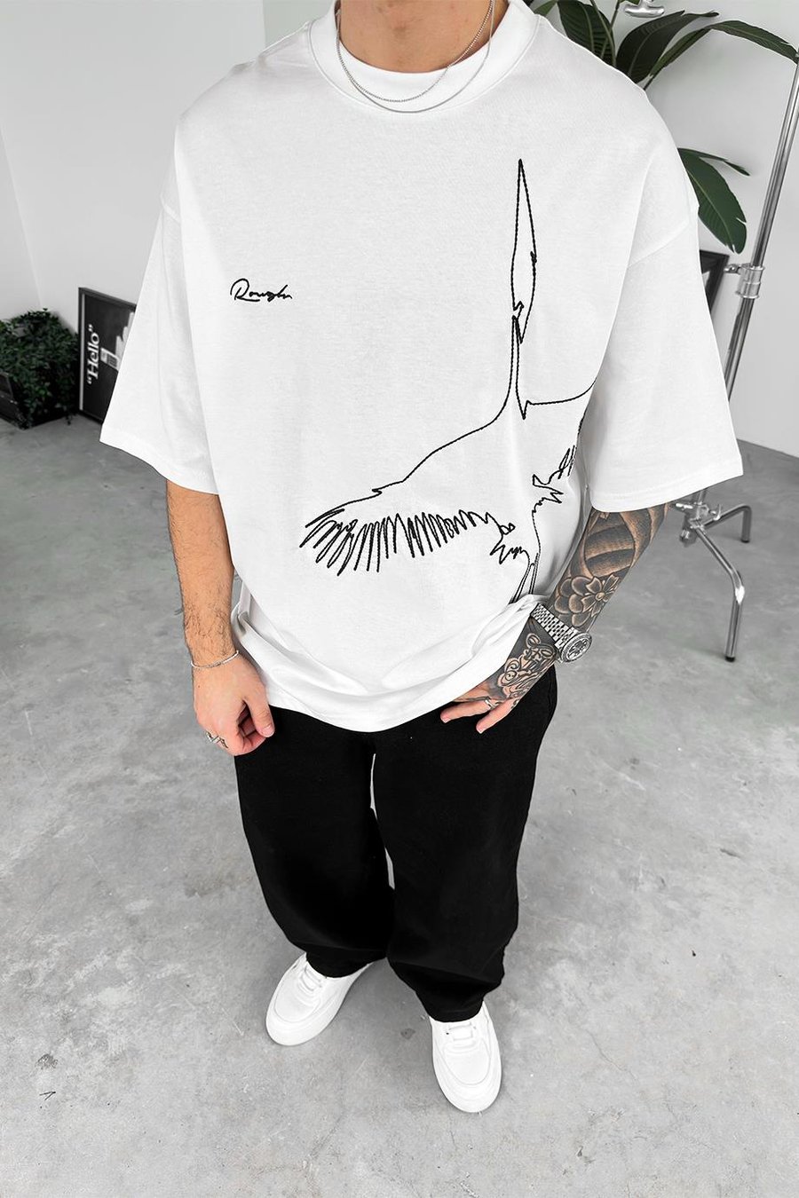 Beyaz Kuş Nakışlı Oversize Tişört