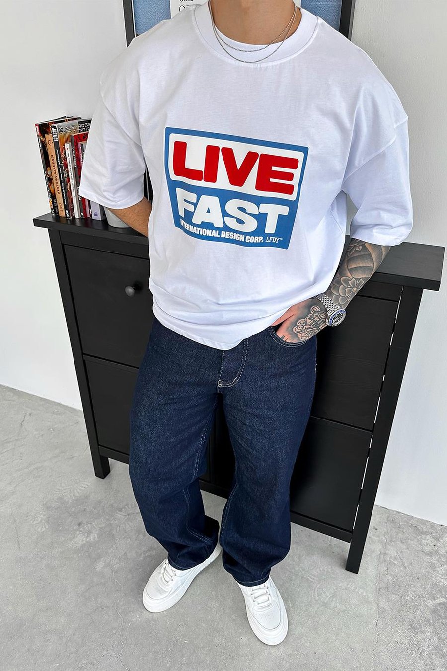 Beyaz Live Baskılı Oversize Tişört