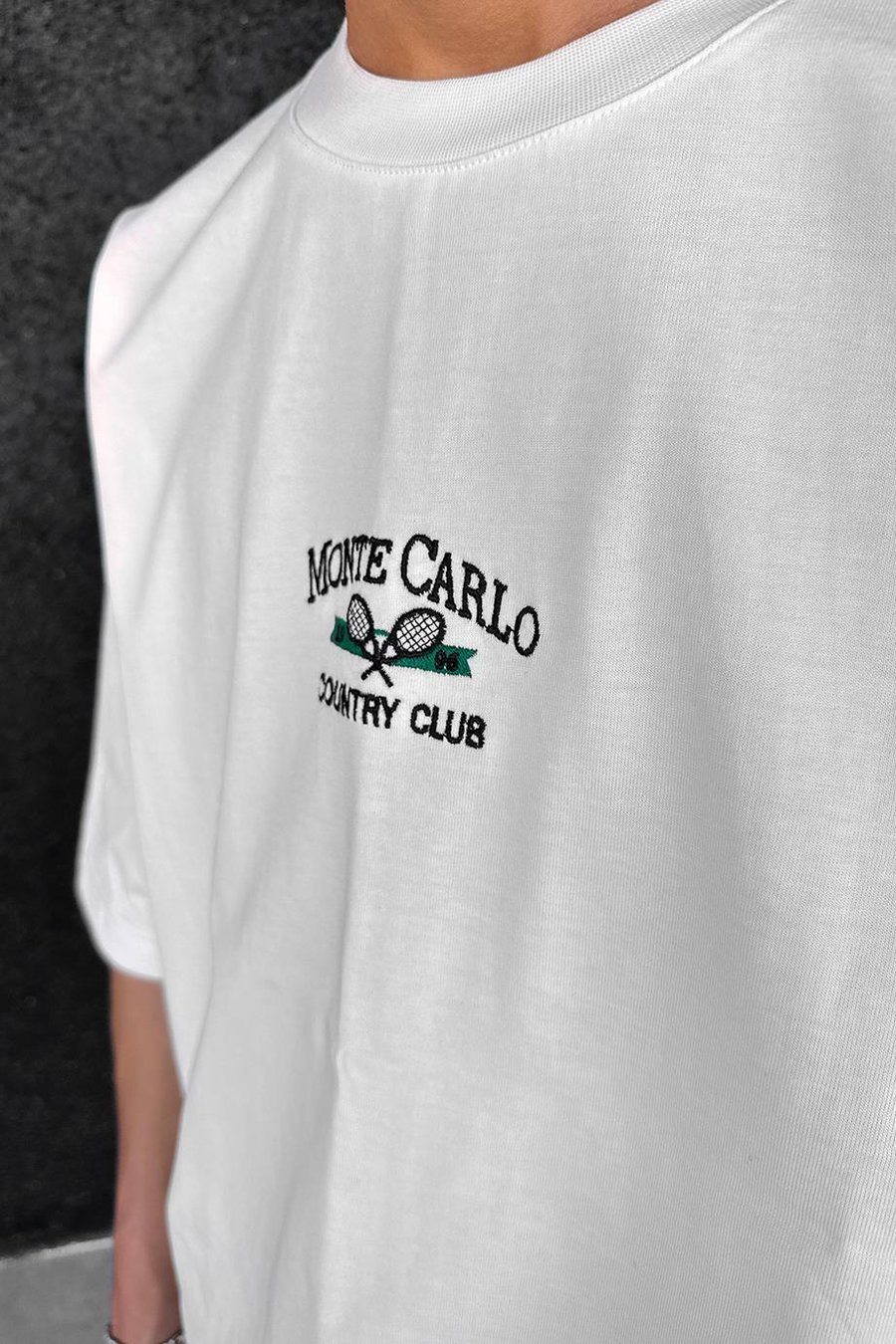 Beyaz Monte Carlo Nakış Detay OUTPLENTY PREMİUM Oversize Tişört