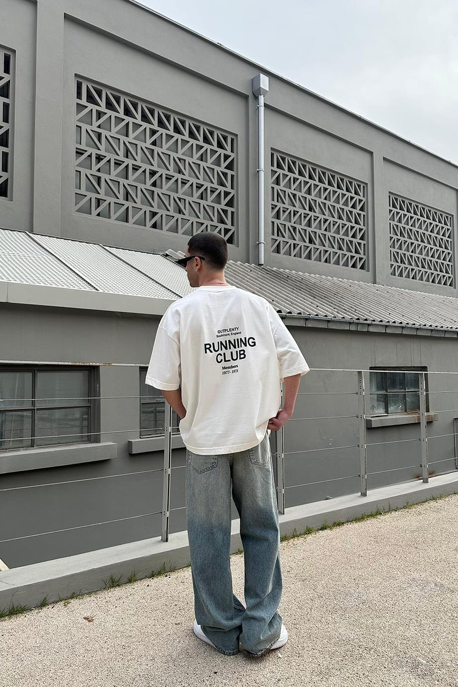 Beyaz Running Club OUTPLENTY PREMİUM Oversize Tişört