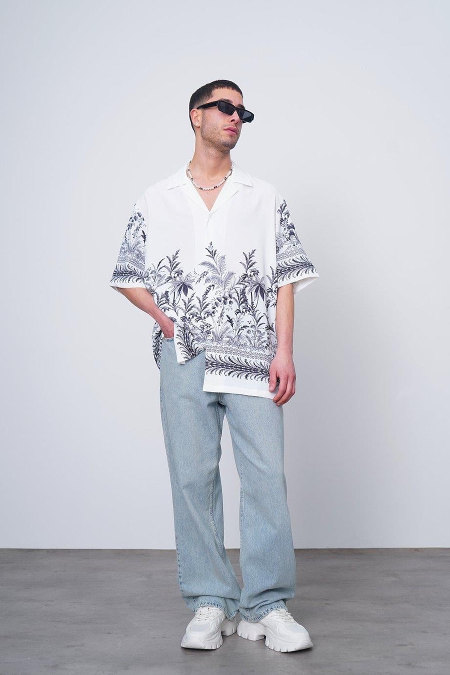 Beyaz Saten Flower Detay CH Oversize Gömlek