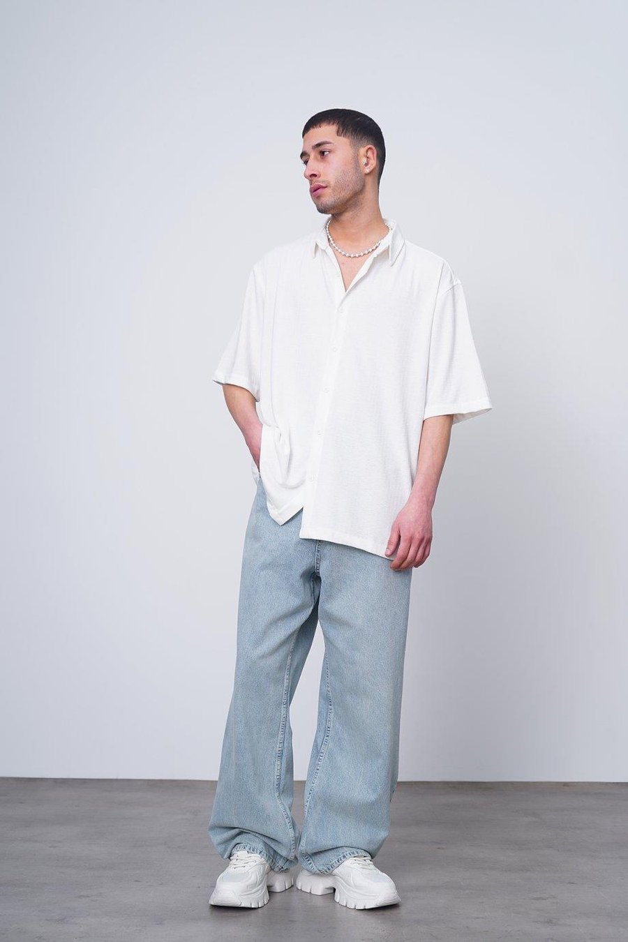 Beyaz Siyah Dokulu Basic Z2 CH Oversize Gömlek
