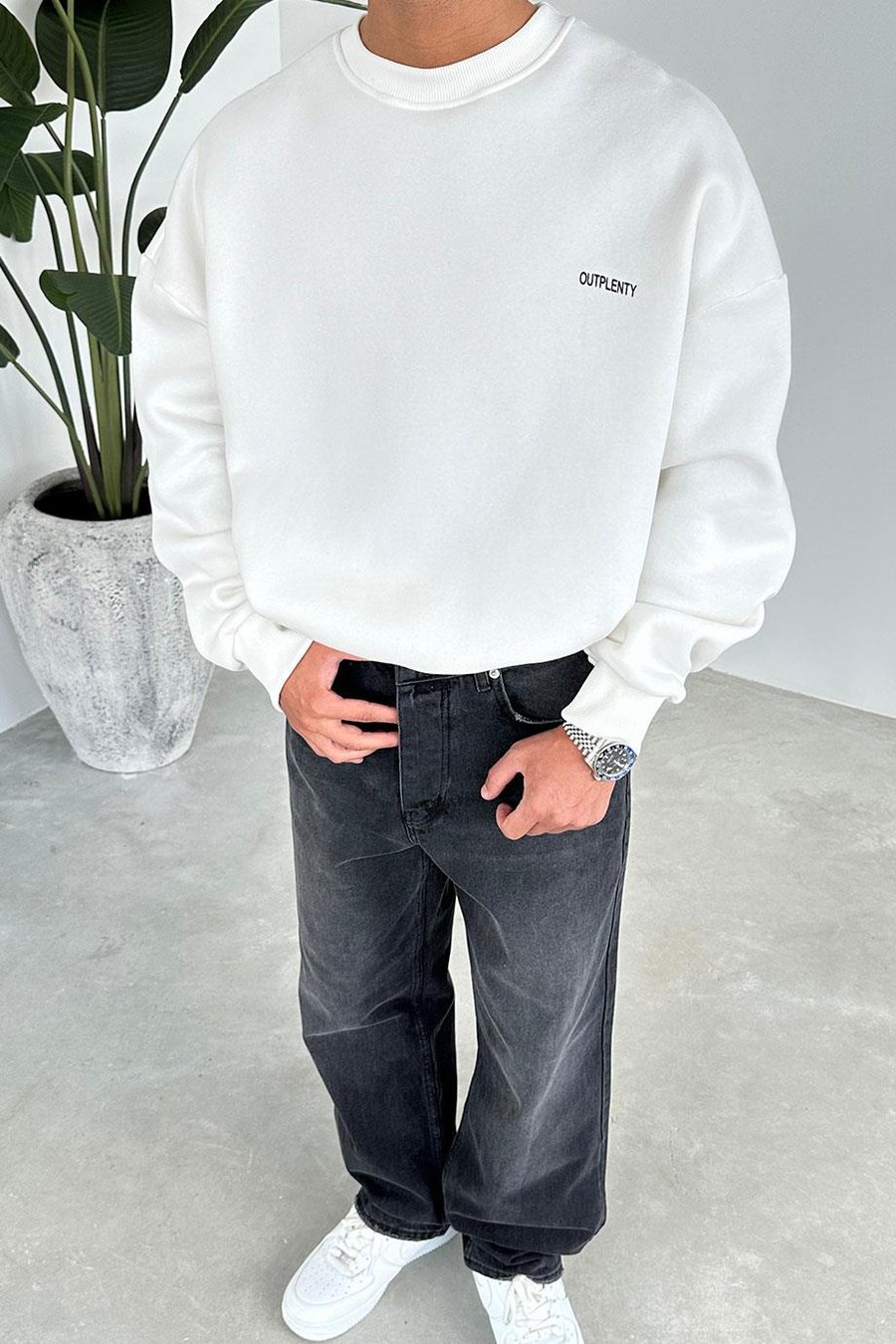 Beyaz Studios Creative Oversize Sweat