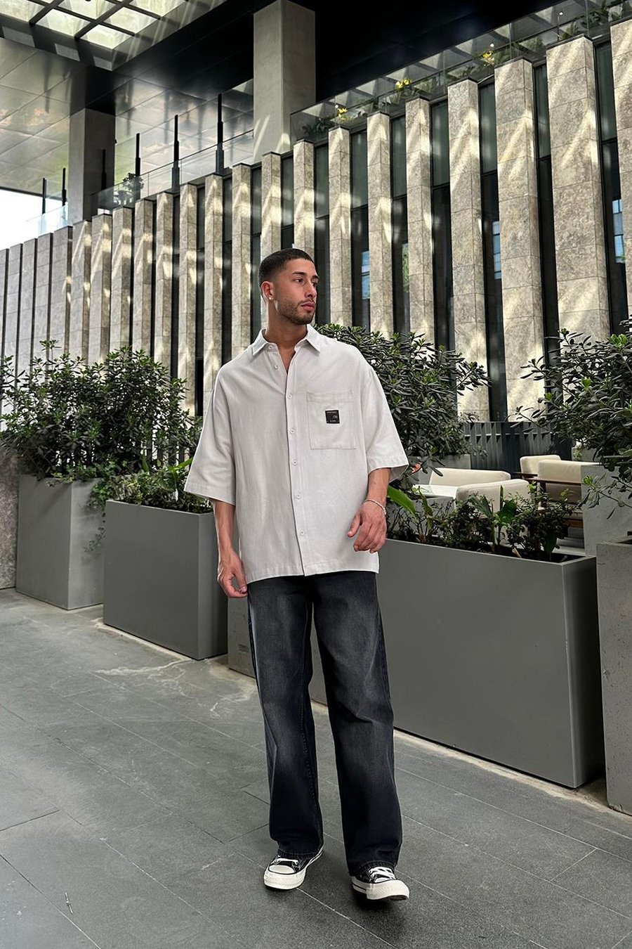 Gri Keten Ön Cep Nakış Detay S8 BS Oversize Gömlek
