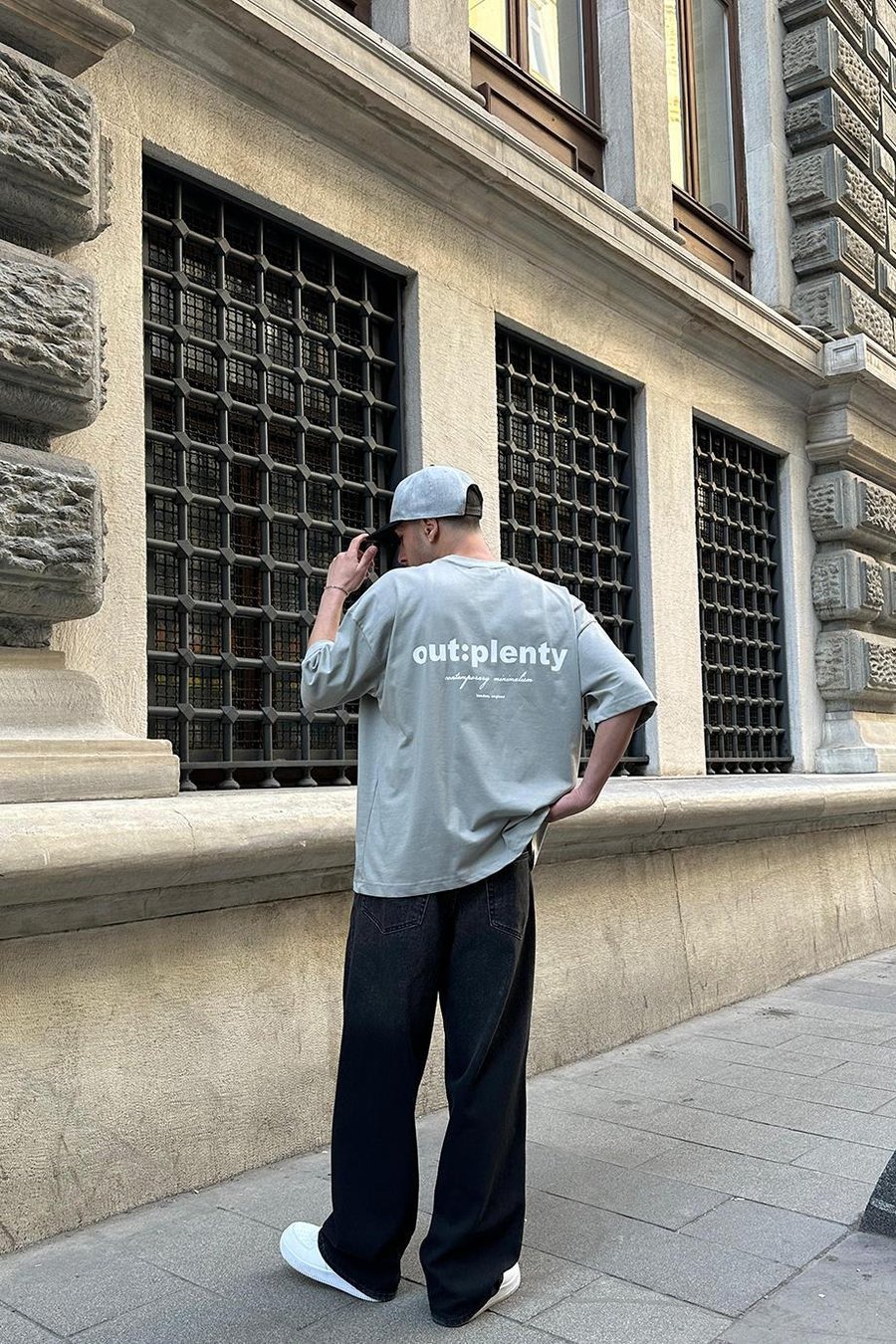 Gri Minimalism OUTPLENTY PREMİUM Oversize Tişört