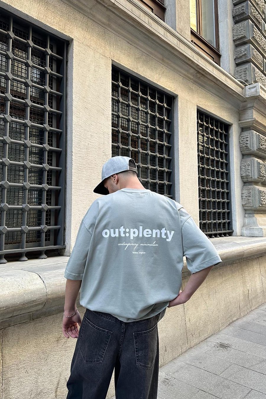 Gri Minimalism OUTPLENTY PREMİUM Oversize Tişört