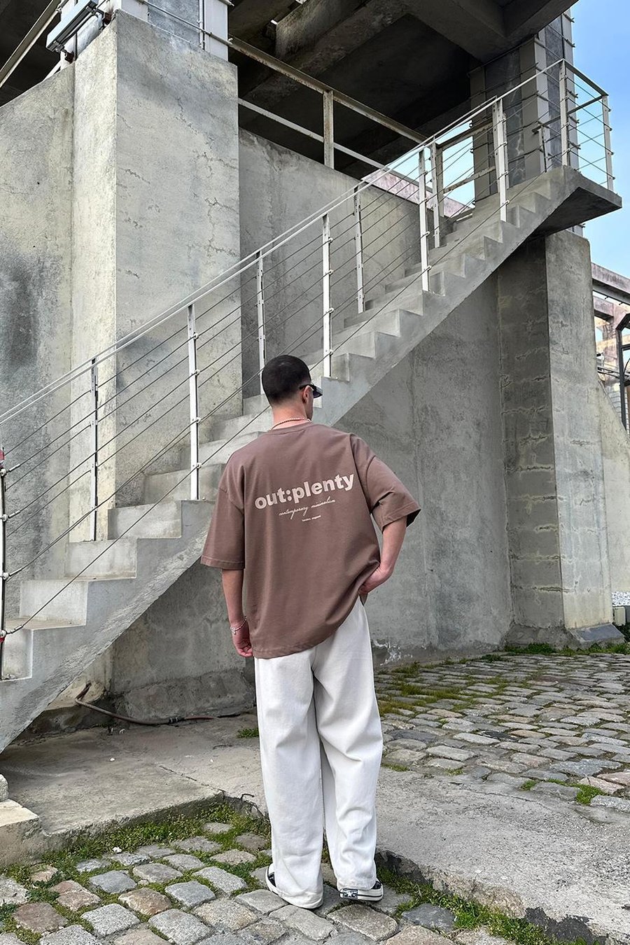 Kahverengi Beyaz Minimalism OUTPLENTY PREMİUM Oversize Tişört