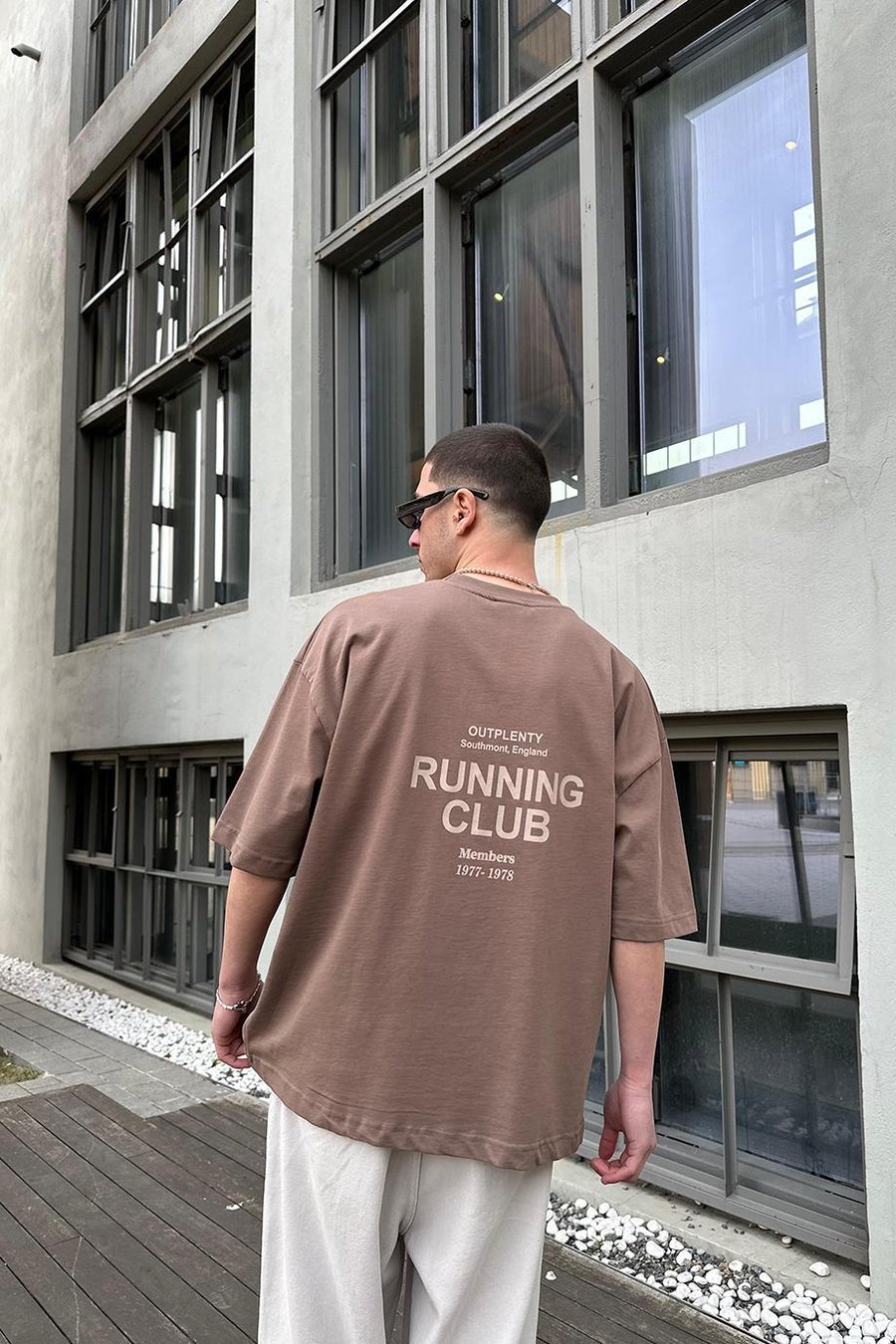 Kahverengi Beyaz Running Club OUTPLENTY PREMİUM Oversize Tişört