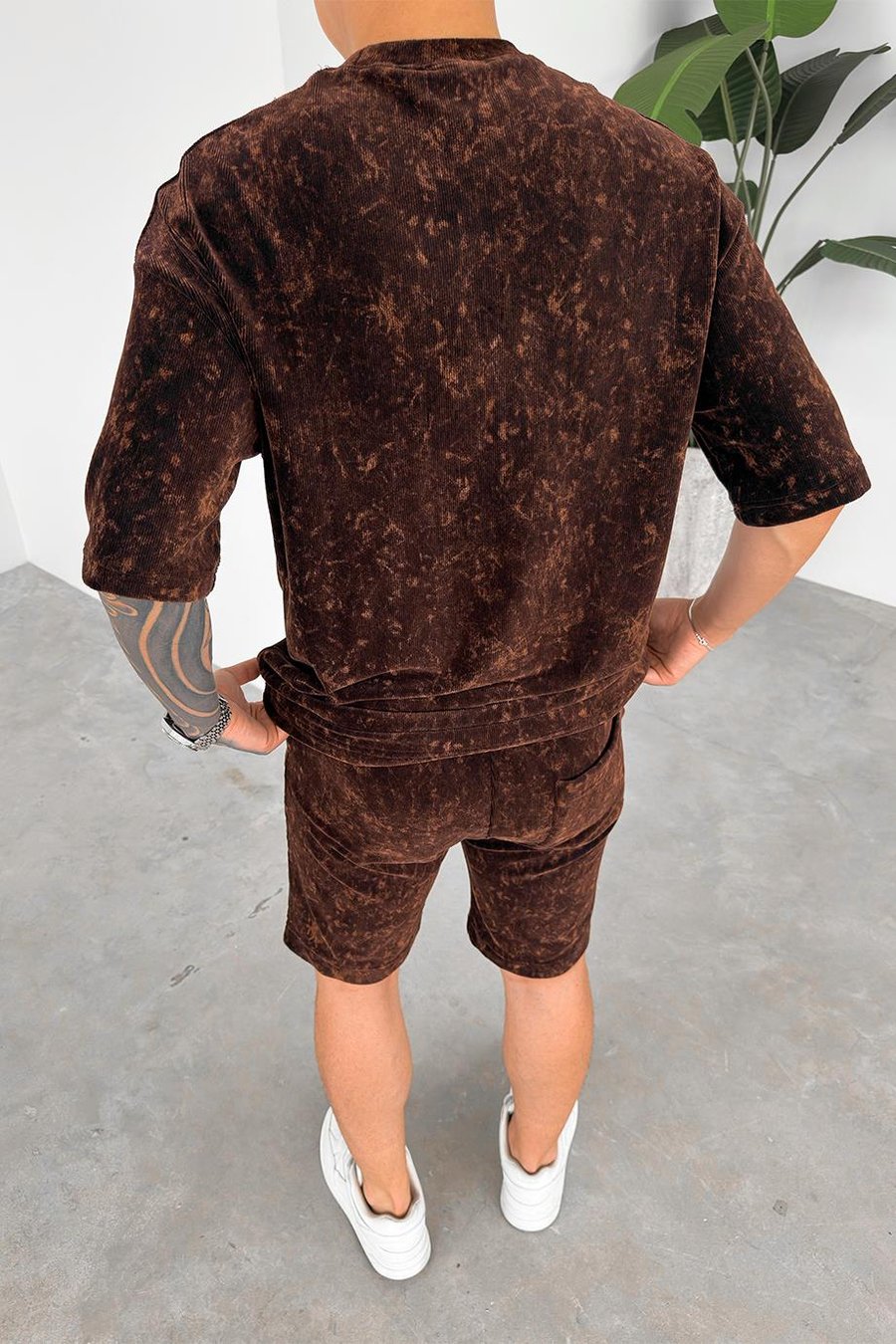 Kahverengi İnce Fitilli Batik Nakış Detay Oversize Tişört