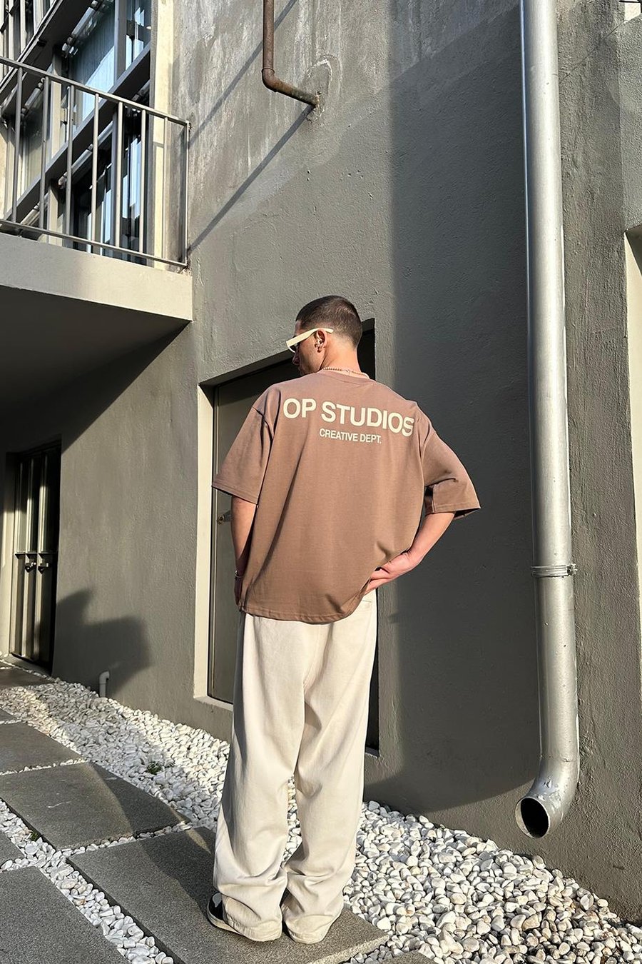 Kahverengi Studios Creative OUTPLENTY PREMİUM Oversize Tişört