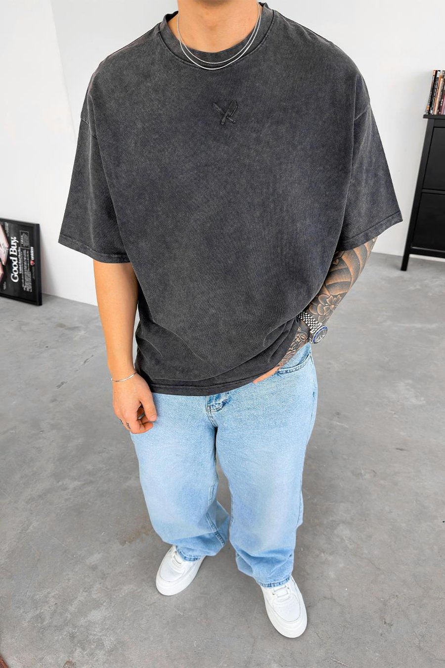 Koyu Gri Acid Wash Nakışlı Oversize Tişört