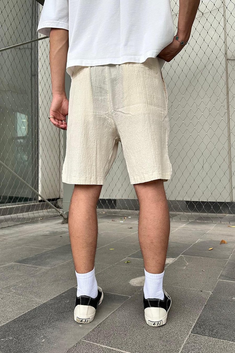 Krem Beli İp Detaylı Dokulu Keten GO Relaxed Fit Şort