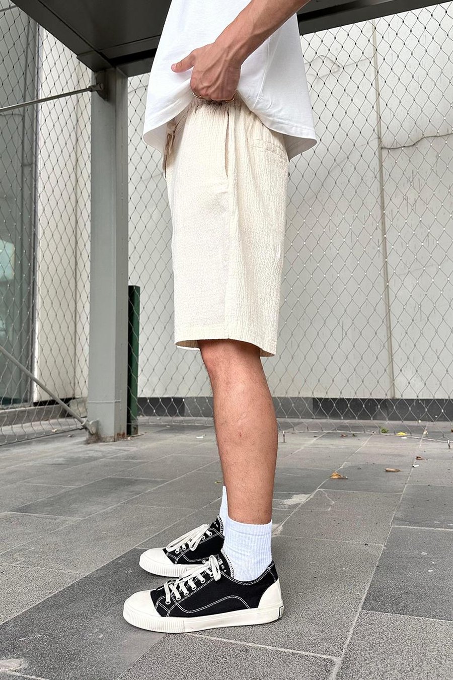 Krem Beli İp Detaylı Dokulu Keten GO Relaxed Fit Şort