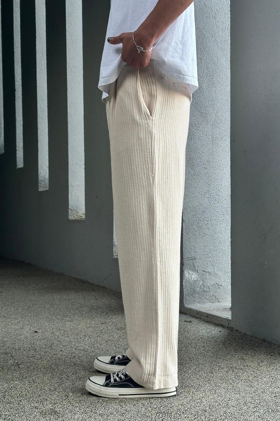 Krem Dokulu Pile Detaylı 42 GO Baggy Pantolon