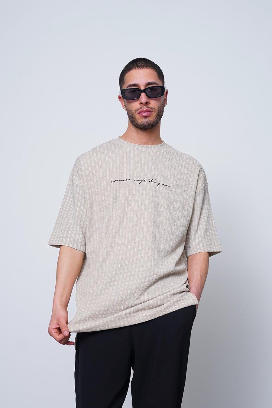 Krem Şeritli Dokulu Minimal Yazılı F7 MH Oversize Tişört
