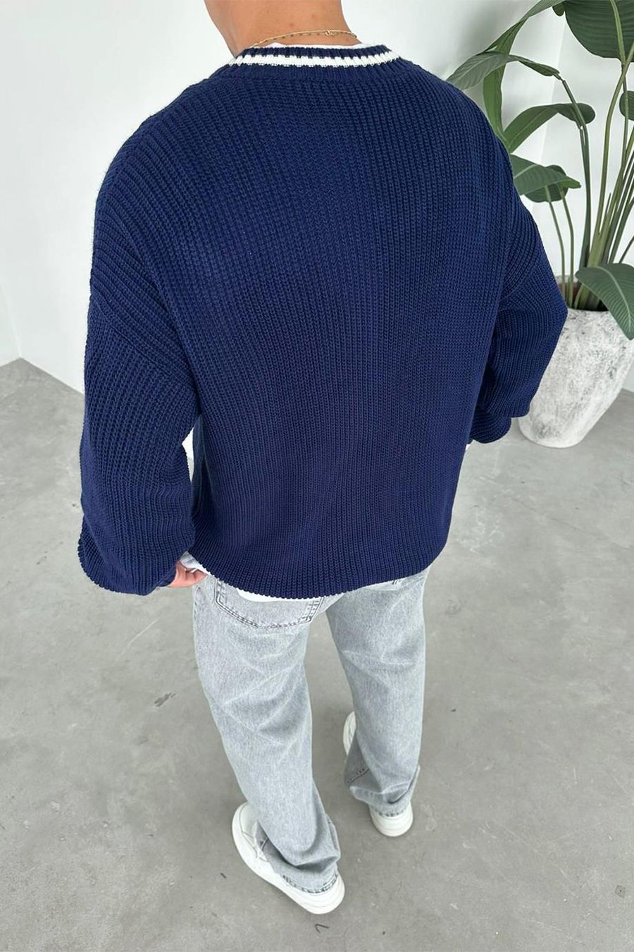 Lacivert V Yaka Çizgili Oversize Triko Kazak