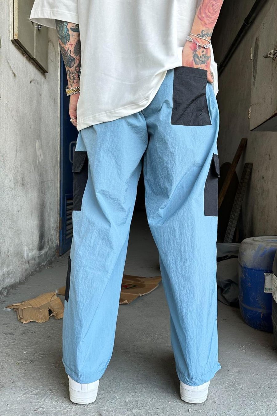 Mavi Mavi Paraşüt Kargo BDG Siyah Yama Detay Ayarlanabilir Paça Baggy Pantolon