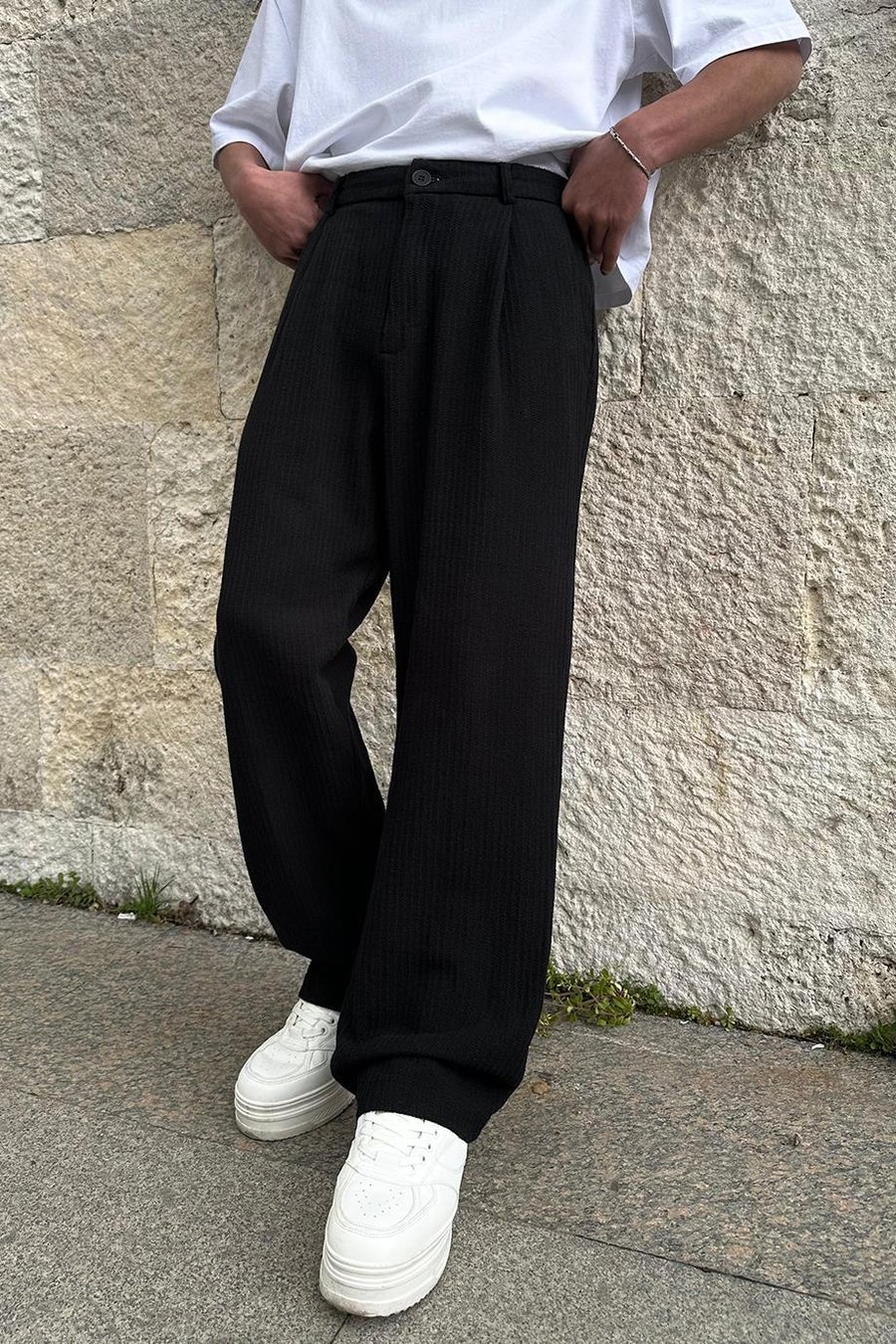 Siyah Dokulu Pile Detaylı 42 GO Baggy Pantolon