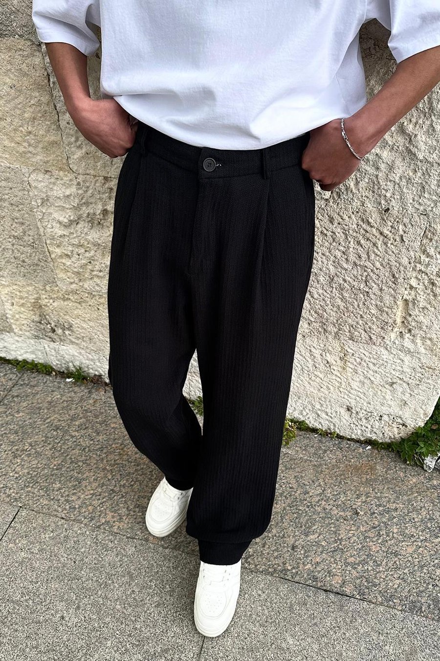 Siyah Dokulu Pile Detaylı 42 GO Baggy Pantolon
