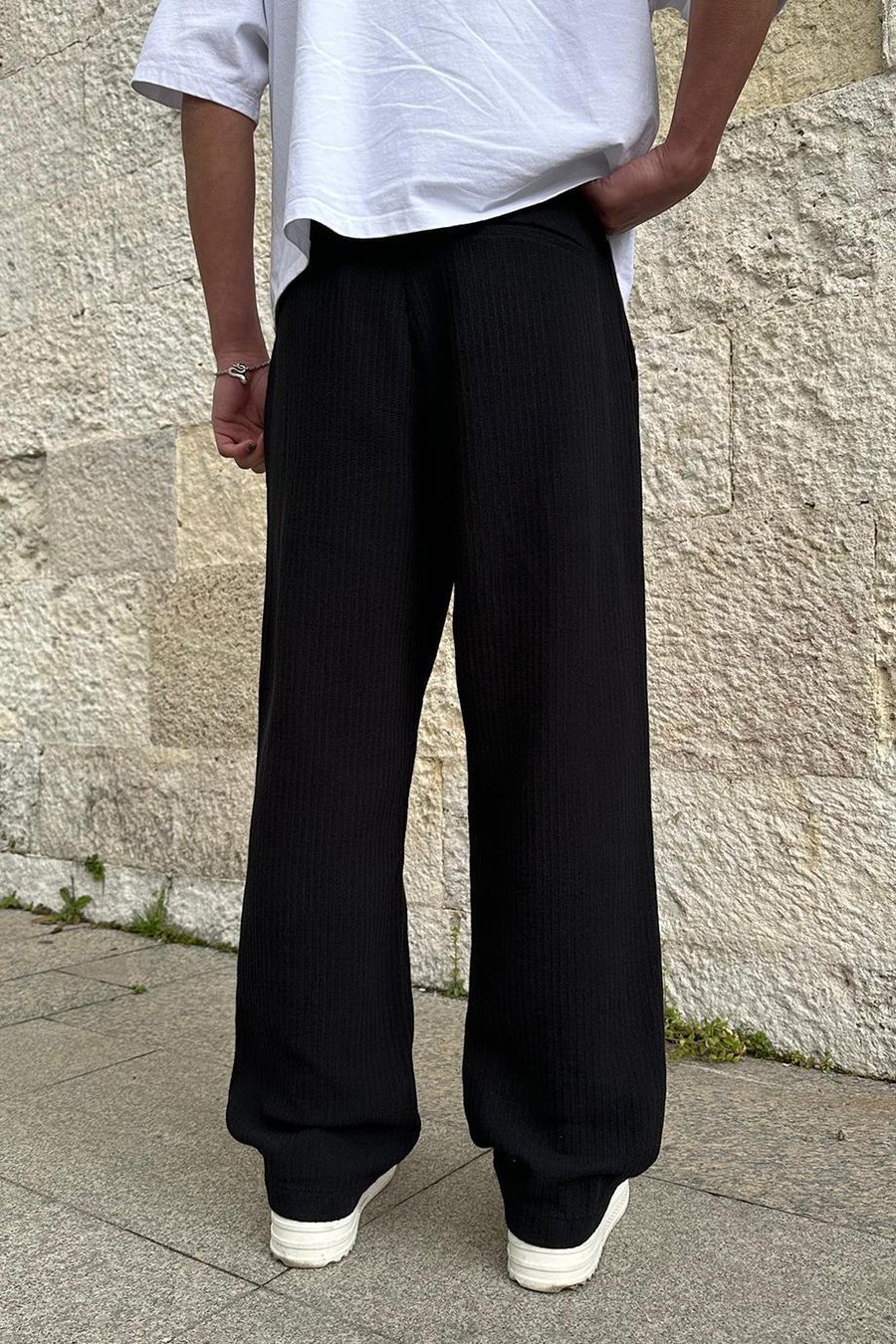 Siyah Dokulu Pile Detaylı 42 GO Baggy Pantolon