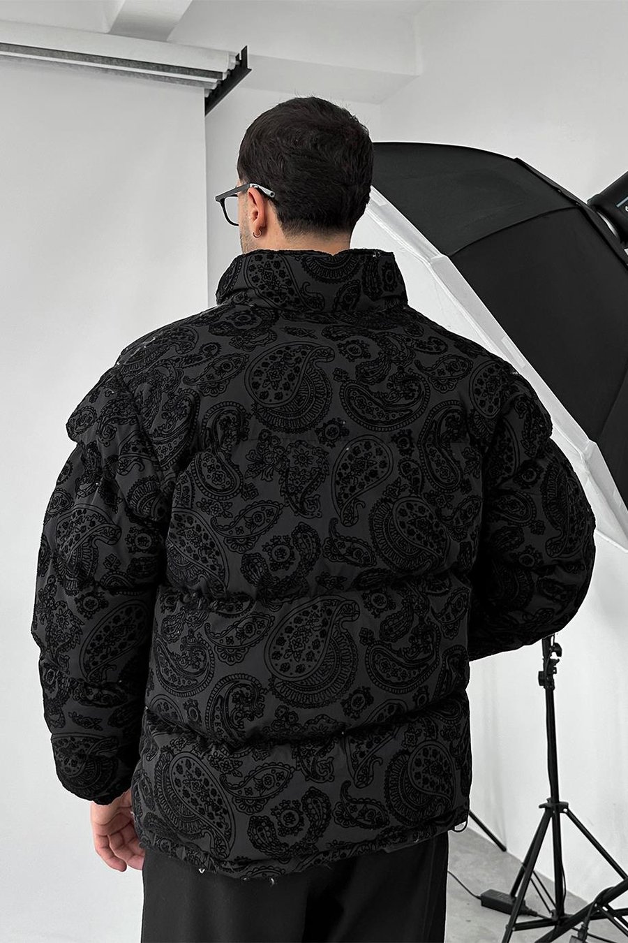Siyah Etnik Kabartma Detay Oversize Puffer Mont