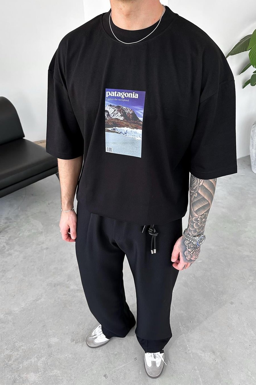 Siyah Patagno Baskılı Oversize Tişört
